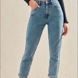 NWOT Light wash mom jeans from pacsun